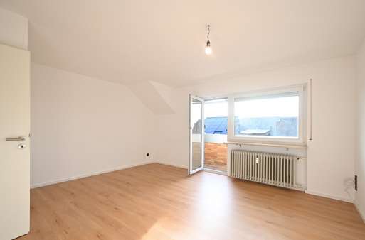 Wohnzimmer - Dachgeschosswohnung in 79336 Herbolzheim mit 68m² kaufen