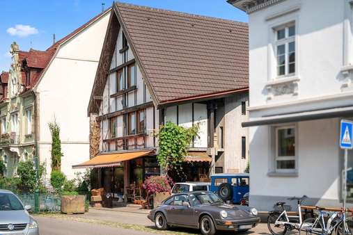 Mehrfamilienhaus in 79104 Freiburg mit 190m² kaufen