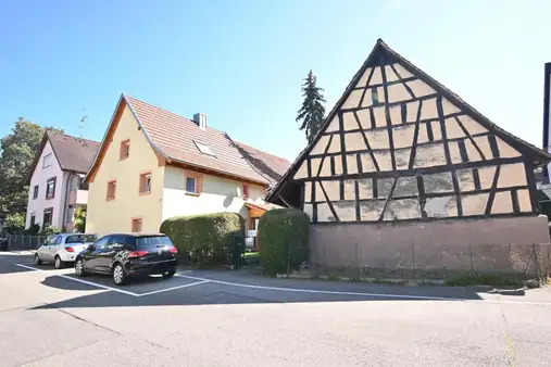 2 Wohnhäuser auf einem Grundstück, 3 FMH und historisches Stadthaus mit Scheune
