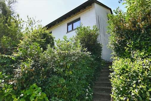 Hauseingang Treppe - Zweifamilienhaus in 79183 Waldkirch mit 208m² kaufen
