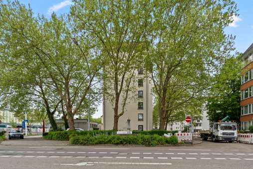 Seitenansicht Seitenansicht - Appartement in 79115 Freiburg mit 17m² als Kapitalanlage kaufen