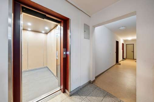 Aufzug Aufzug - Appartement in 79115 Freiburg mit 17m² als Kapitalanlage kaufen