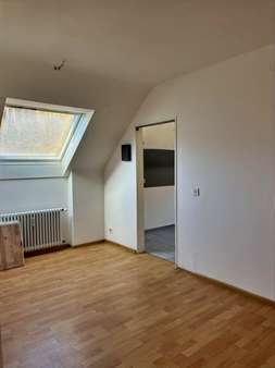 Flur - Dachgeschosswohnung in 79263 Simonswald mit 106m² kaufen