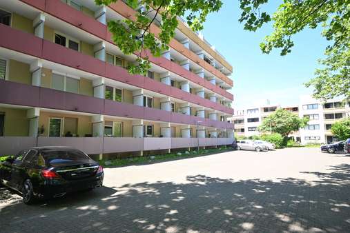 Hausansicht - Erdgeschosswohnung in 79211 Denzlingen mit 20m² als Kapitalanlage kaufen