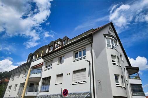 Straßenansicht Gebäude Straßenansicht Gebäude - Maisonette-Wohnung in 79183 Waldkirch mit 172m² mieten