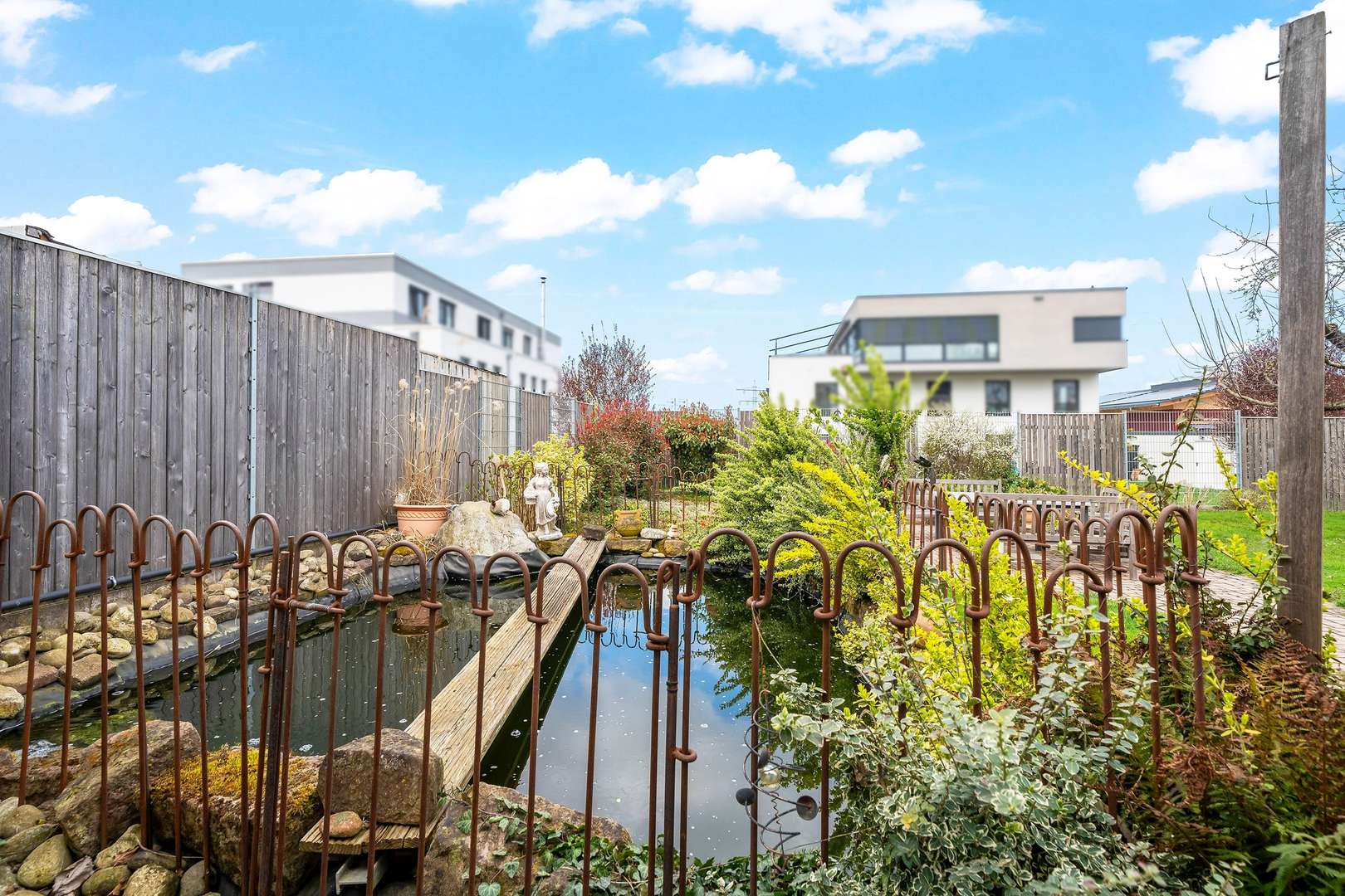 Garten / Teich Garten / Teich - Wohn- / Geschäftshaus in 79279 Vörstetten mit 223m² als Kapitalanlage kaufen