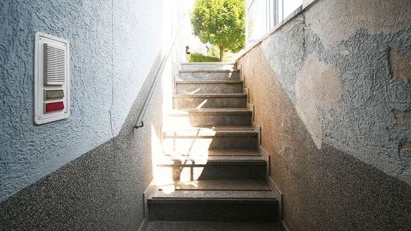 Treppe zum Wohnungseingang Treppe zum Wohnungseingang - Souterrain-Wohnung in 77933 Lahr mit 75m² kaufen