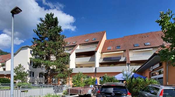 Blick auf die Balkonseite - Maisonette-Wohnung in 79183 Waldkirch mit 144m² kaufen