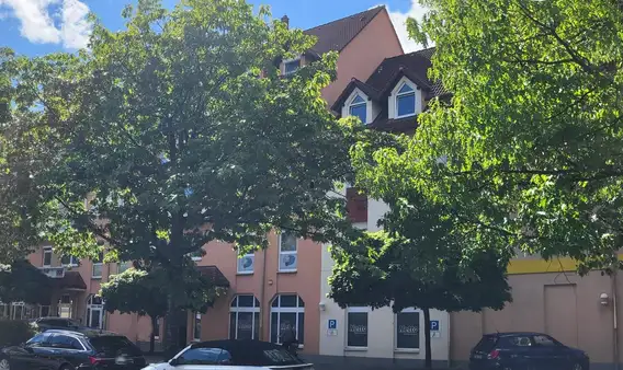 Bezugsfreie großzügige Maisonettewohnung in zentraler Lage