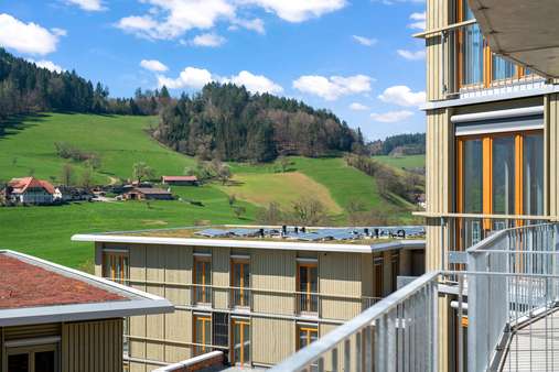 Ausblick Kohlenbacher Tal - Etagenwohnung in 79183 Waldkirch mit 106m² kaufen