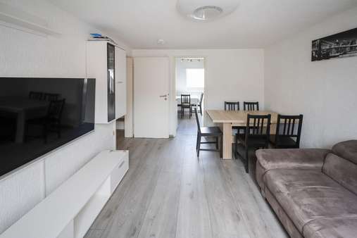 Wohn- und Essbereich Wohn- und Essbereich - Dachgeschosswohnung in 79585 Steinen mit 53m² kaufen