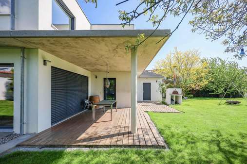 Terrassenbereich - Einfamilienhaus in 79541 Lörrach mit 203m² kaufen