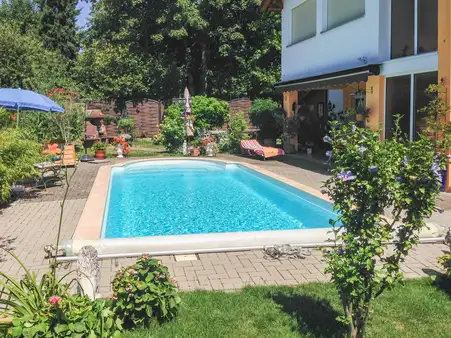 Ferienfeeling Zuhause! – Ihr Rückzugsort mit Pool und Traumgarten!