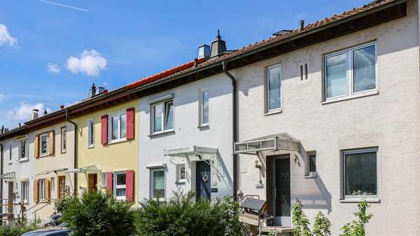 Außenansicht Front - Reihenmittelhaus in 79539 Lörrach mit 120m² kaufen