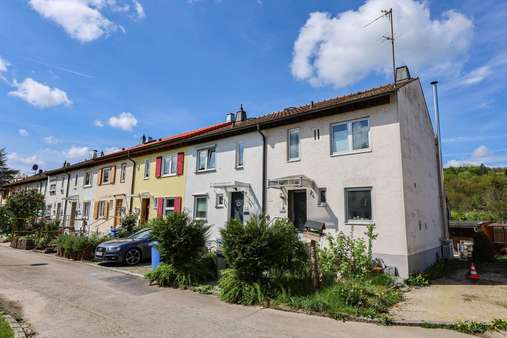 Außenansicht Front - Reihenmittelhaus in 79539 Lörrach mit 120m² kaufen