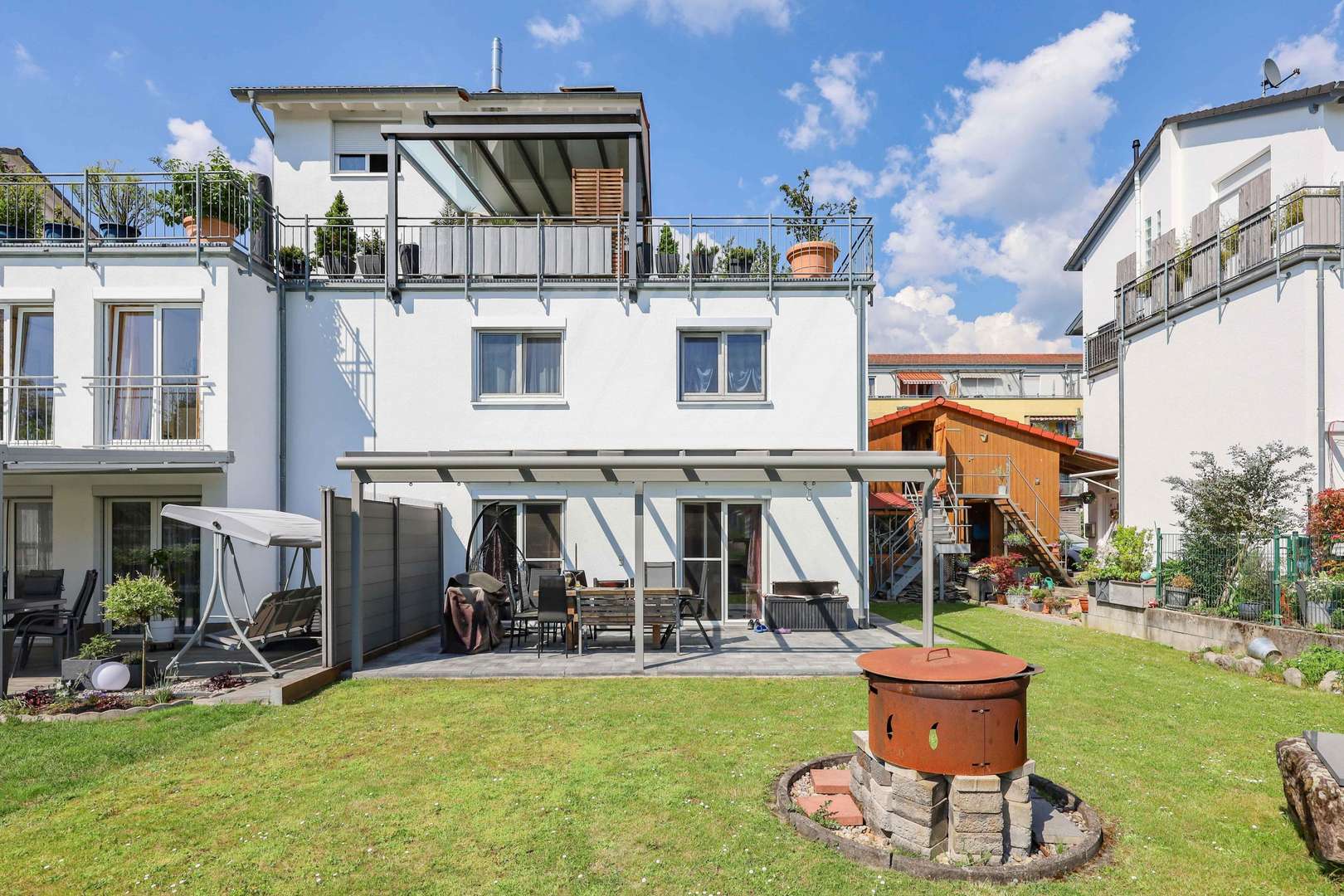Außenansicht vom Garten Außenansicht vom Garten - Maisonette-Wohnung in 79585 Steinen mit 110m² kaufen