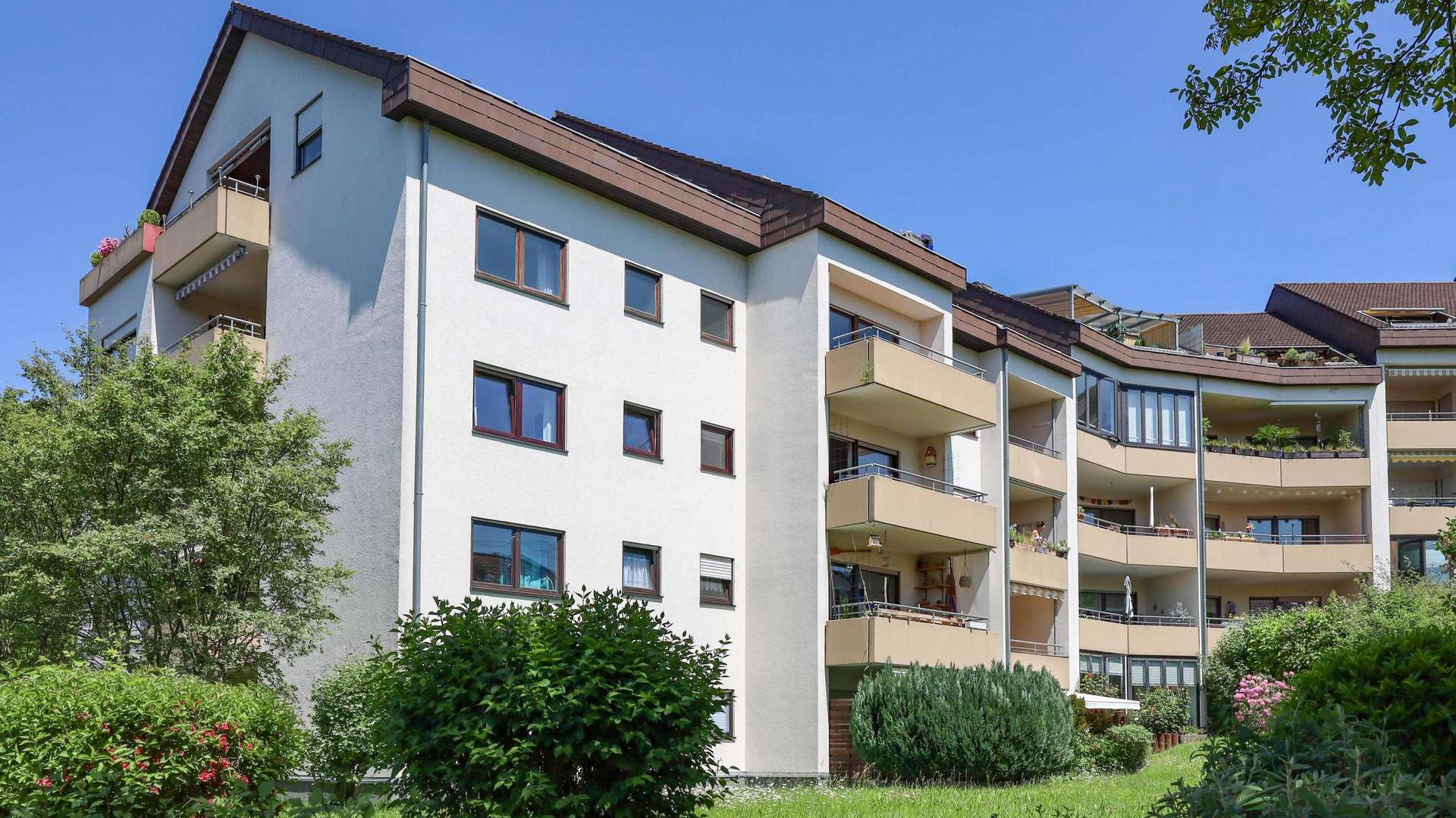 Außenansicht Rückseite Außenansicht Rückseite - Etagenwohnung in 79541 Lörrach mit 92m² kaufen