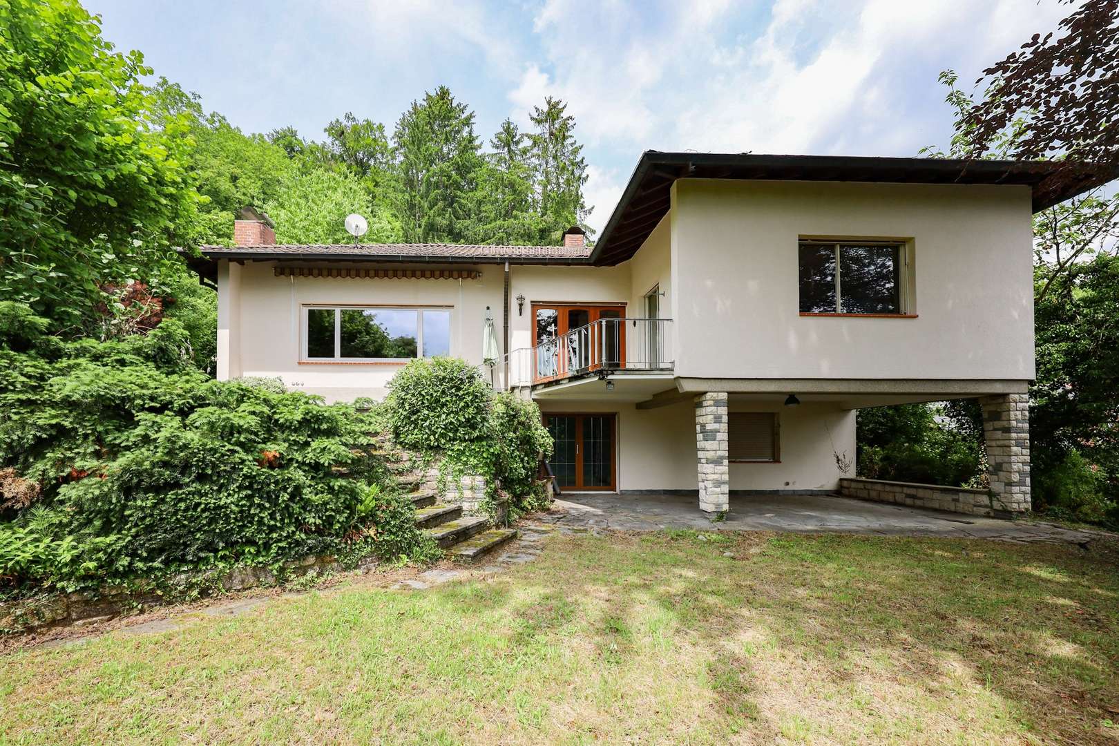 Ansicht Ansicht - Einfamilienhaus in 79639 Grenzach-Wyhlen mit 143m² kaufen