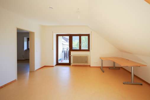 Wohnen - Dachgeschosswohnung in 79400 Kandern mit 52m² mieten
