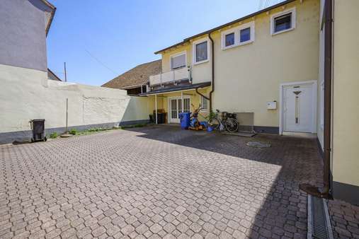 Außenansicht Außenansicht - Mehrfamilienhaus in 79639 Grenzach-Wyhlen mit 106m² kaufen