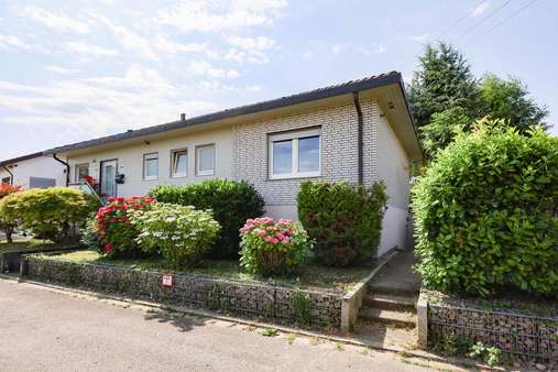 Ansicht Nordwest Ansicht Nordwest - Bungalow in 79589 Binzen mit 157m² kaufen