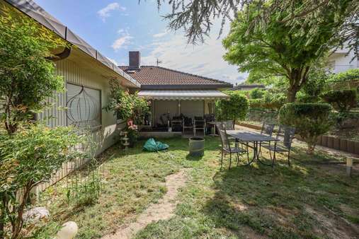 Garten Südseite Garten Südseite - Bungalow in 79589 Binzen mit 157m² kaufen