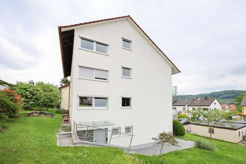 Seitlicher Blick Seitlicher Blick - Mehrfamilienhaus in 79541 Lörrach mit 240m² kaufen
