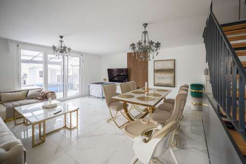 Erdgeschoss Wohnen/Essen Erdgeschoss Wohnen/Essen - Reihenendhaus in 79541 Lörrach mit 144m² kaufen