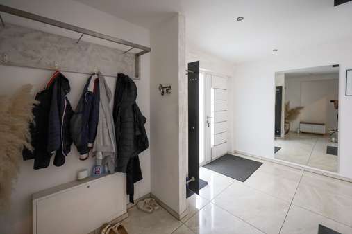 1. Obergeschoss Diele/Garderobe - Einfamilienhaus in 79618 Rheinfelden mit 296m² kaufen