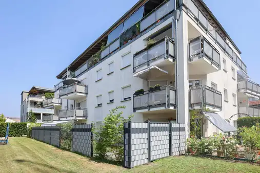 Zentrumsnah & altersgerecht: 3-Zimmer-Wohnung mit Terrasse, Lift und Tiefgarage in Lörrach