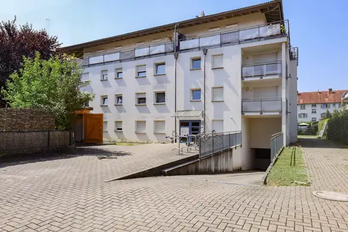 Zentrumsnah & altersgerecht: 3-Zimmer-Wohnung mit Terrasse, Lift und Tiefgarage in Lörrach