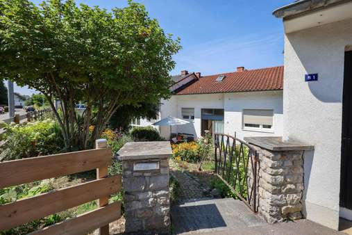 Eingangsbereich Eingangsbereich - Doppelhaushälfte in 79539 Lörrach mit 160m² kaufen