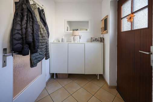 Flur EG Flur EG - Reihenmittelhaus in 79539 Lörrach mit 98m² kaufen