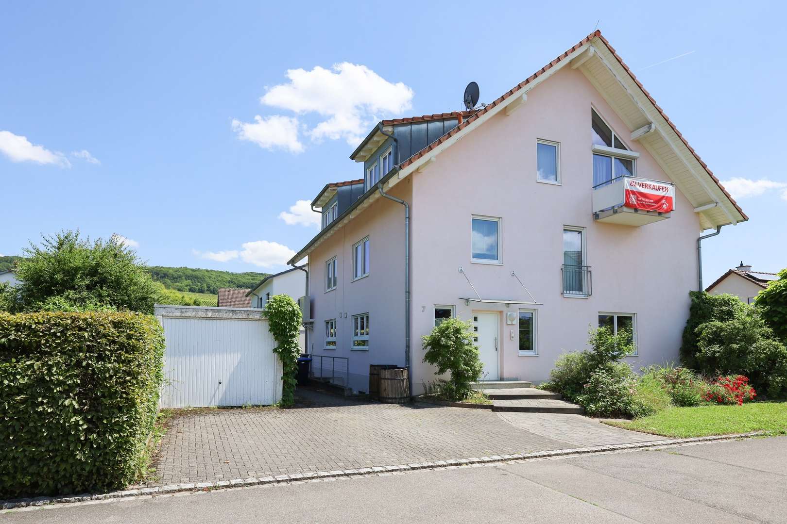 Ansicht Nord und West - Doppelhaushälfte in 79576 Weil am Rhein mit 196m² kaufen