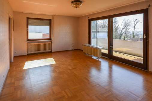 Wohnzimmer - Doppelhaushälfte in 79540 Lörrach mit 162m² kaufen