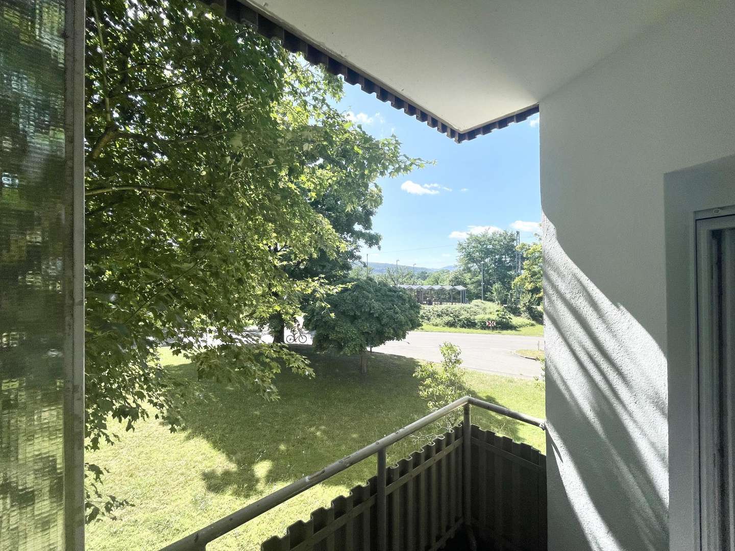 Blick vom Balkon ins Grüne - Etagenwohnung in 79576 Weil am Rhein mit 72m² kaufen