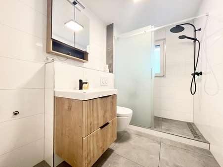 Modernes Tageslichtbad - Etagenwohnung in 79576 Weil am Rhein mit 72m² kaufen