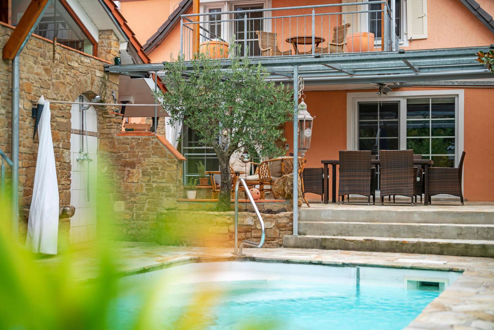Mediterranes Ambiente Mediterranes Ambiente - Einfamilienhaus in 79379 Müllheim mit 234m² kaufen
