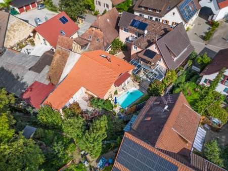 Mediterranes Anwesen mit Pool Mediterranes Anwesen mit Pool - Einfamilienhaus in 79379 Müllheim mit 234m² kaufen