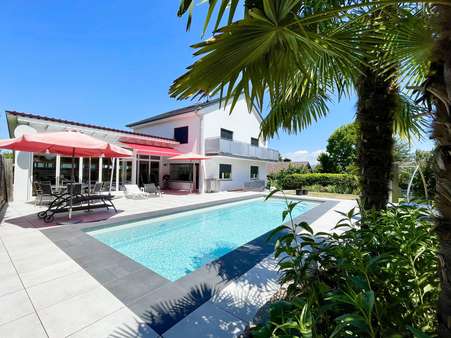 großzügige Terrasse großzügige Terrasse - Einfamilienhaus in 79588 Efringen-Kirchen mit 170m² kaufen