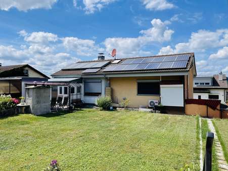 Einfamilienhaus mit großem Garten Einfamilienhaus mit großem Garten - Einfamilienhaus in 79599 Wittlingen mit 126m² kaufen