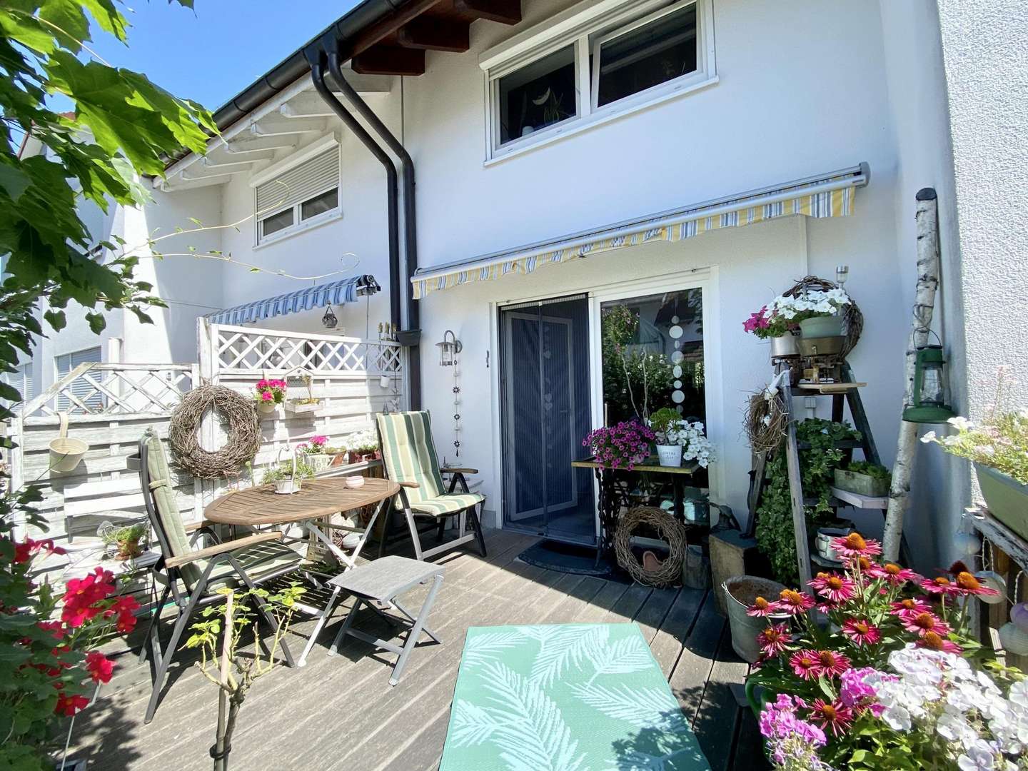 Schöne einladende Terrasse - Reihenmittelhaus in 79639 Grenzach-Wyhlen mit 150m² kaufen