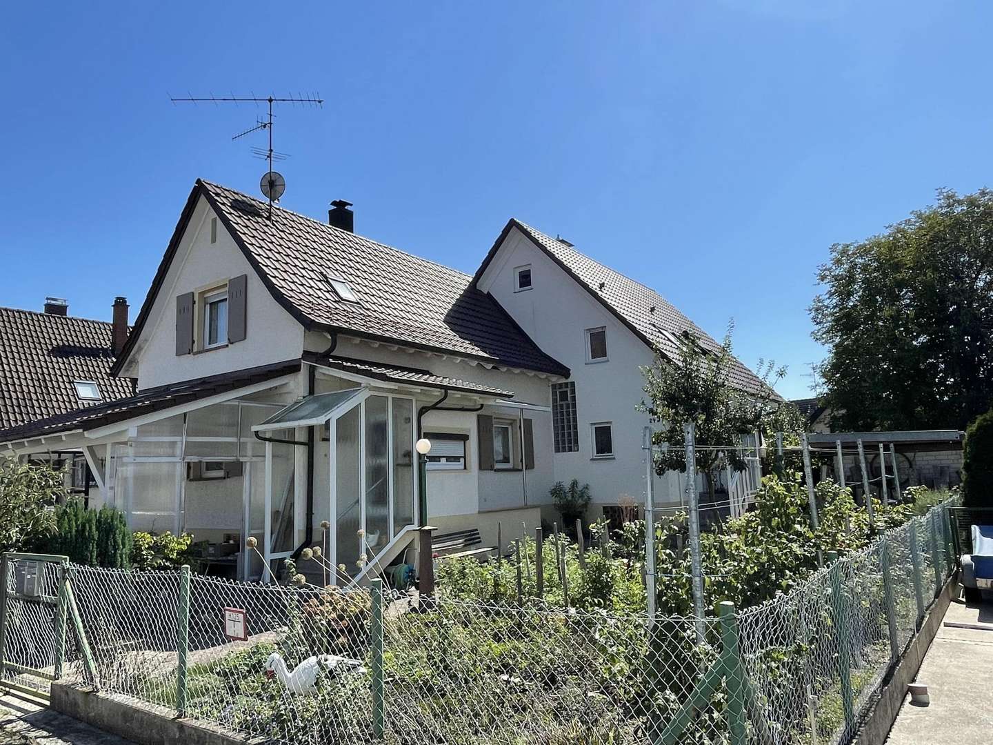 beide Häuser - Zweifamilienhaus in 79576 Weil am Rhein mit 180m² kaufen