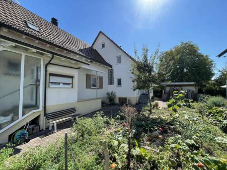 großer Gemüsegarten - Zweifamilienhaus in 79576 Weil am Rhein mit 180m² kaufen