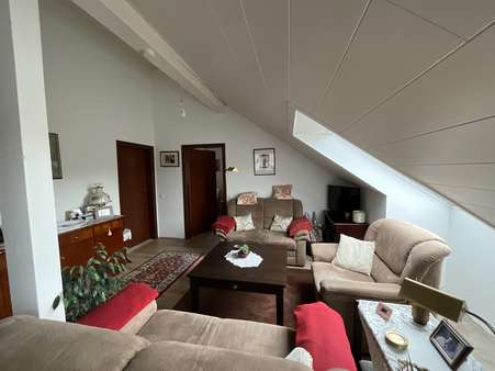 Wohnzimmer Studiowohnung im DG - Einfamilienhaus in 79418 Schliengen mit 230m² kaufen