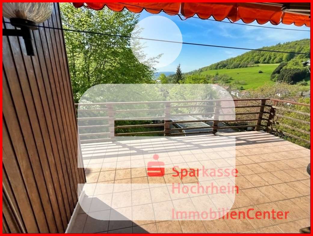 Blick auf u. vom großen Balkon - Einfamilienhaus in 79761 Waldshut-Tiengen mit 108m² kaufen