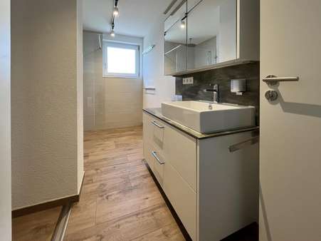 Badezimmer Badezimmer - Etagenwohnung in 79798 Jestetten mit 91m² kaufen