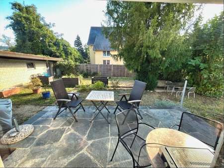 Blick Terrasse Erdgeschoß - Zweifamilienhaus in 79787 Lauchringen mit 172m² kaufen