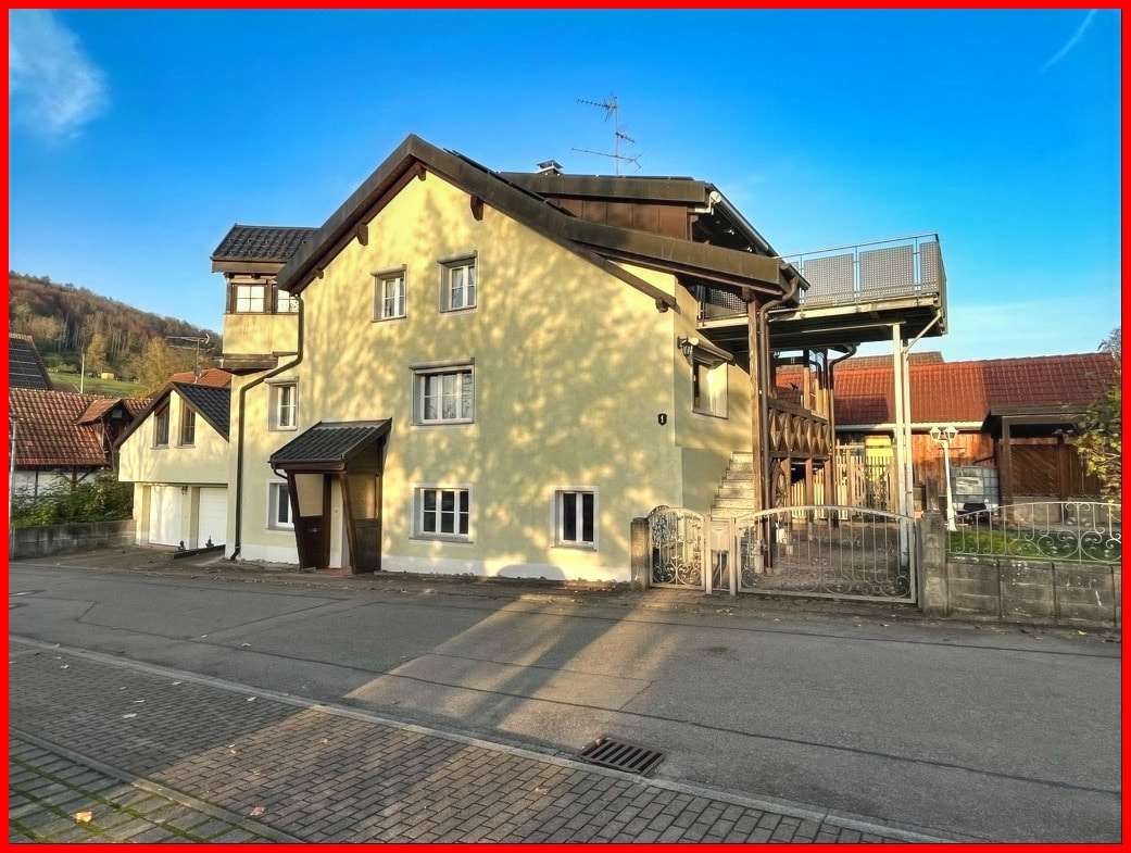 Gebäudeansicht, Eingänge - Einfamilienhaus in 79790 Küssaberg mit 187m² kaufen