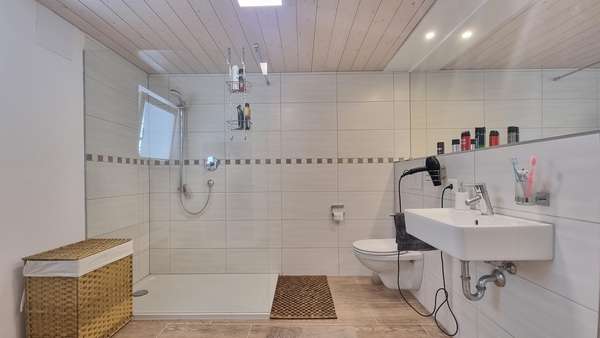 Erdgeschosswohnung in 79733 Görwihl mit 185m² kaufen